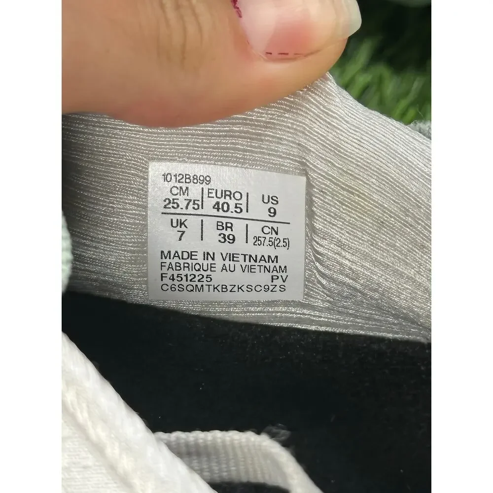 Asics Gel-Nimbus 28 1012B899 Athletic Sneaker Womens 9 Gray Knit Jogging Running
